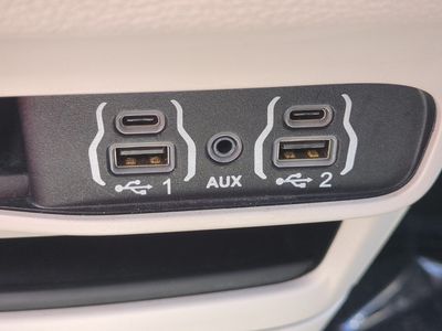 2023 Chrysler Pacifica - Photo 24
