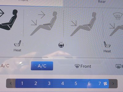 2023 Chrysler Pacifica - Photo 23