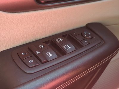 2023 Chrysler Pacifica - Photo 25