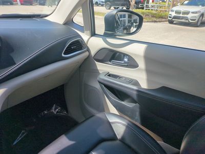 2023 Chrysler Pacifica - Photo 18