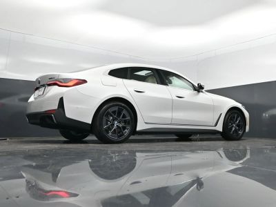 2026 BMW i4 - Photo 43