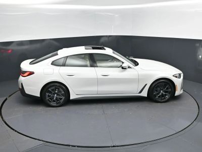 2026 BMW i4 - Photo 36