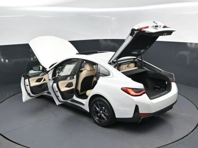 2026 BMW i4 - Photo 3