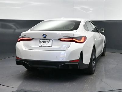 2026 BMW i4 - Photo 8