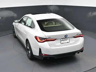 2026 BMW i4 - Photo 34