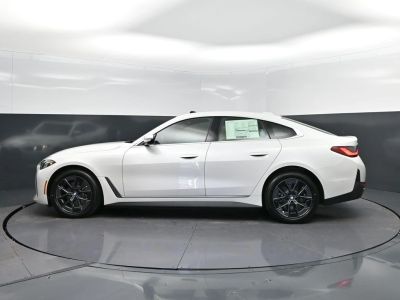 2026 BMW i4 - Photo 5