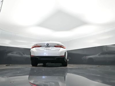 2026 BMW i4 - Photo 42