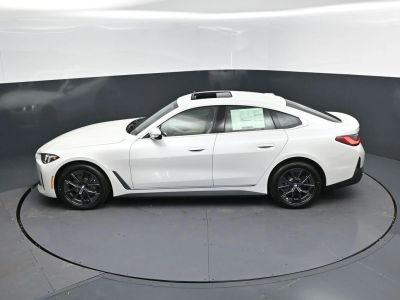2026 BMW i4 - Photo 33