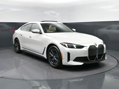2026 BMW i4 - Photo 10