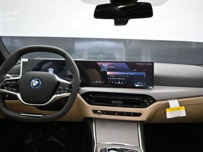 2026 BMW i4 - Photo 20