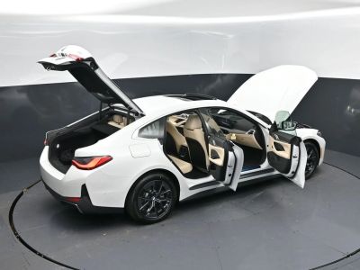 2026 BMW i4 - Photo 50