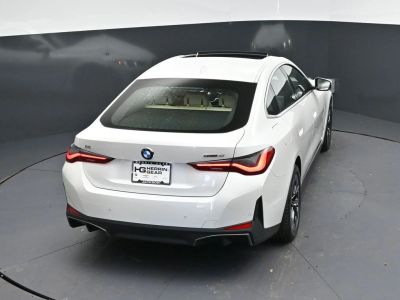 2026 BMW i4 - Photo 35