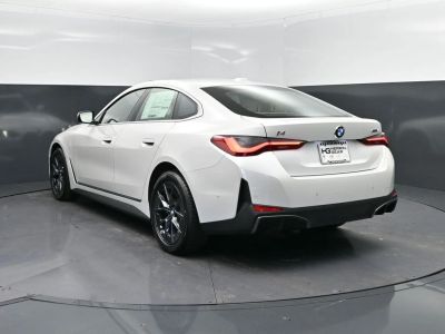 2026 BMW i4 - Photo 6