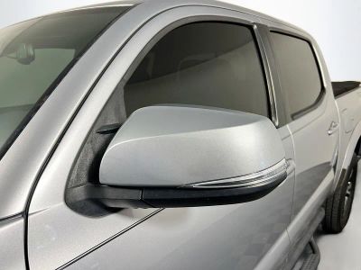2017 Toyota Tacoma — photo 10 view