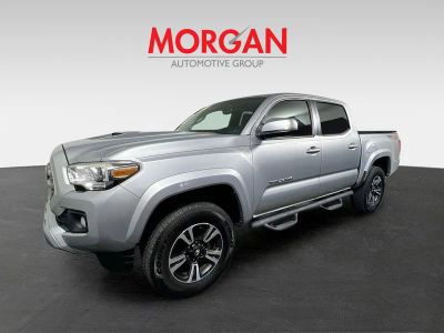2017 Toyota Tacoma — photo 7 view