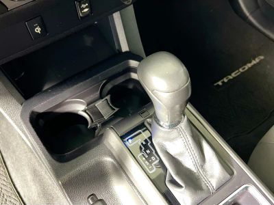 2017 Toyota Tacoma — photo 20 view