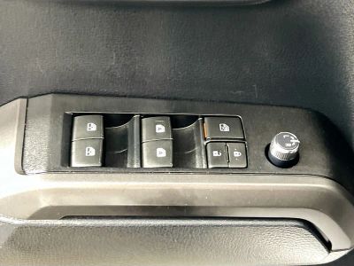 2017 Toyota Tacoma — photo 13 view