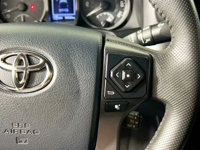 2017 Toyota Tacoma — photo 16 view