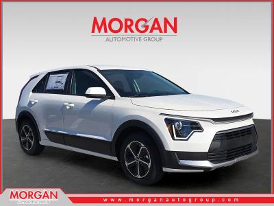 2026 Kia Niro LX in Snow White Pearl — front three-quarter view
