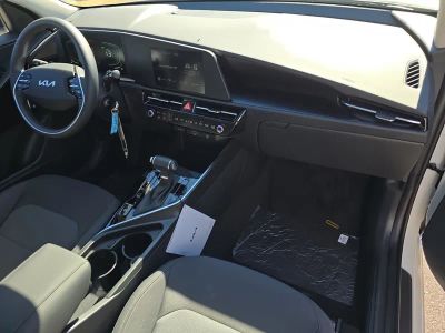 2026 Kia Niro — photo 11 view