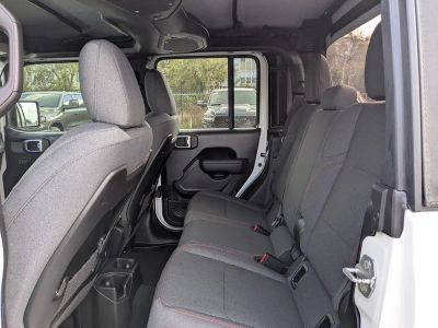 2026 Jeep Gladiator — photo 13 view
