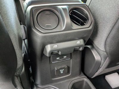 2026 Jeep Gladiator — photo 14 view