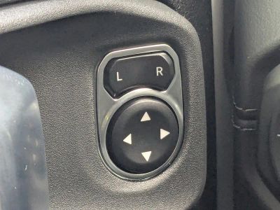 2026 Jeep Gladiator — photo 24 view