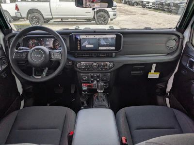 2026 Jeep Gladiator — photo 15 view