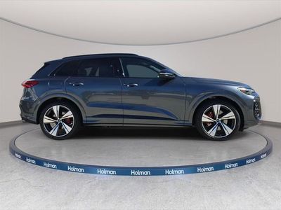 2025 Audi SQ5 — interior view