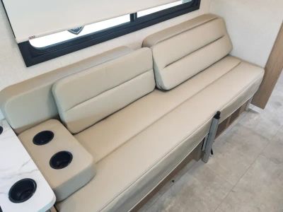2027 Thor Motor Coach CHATEAU — photo 13 view