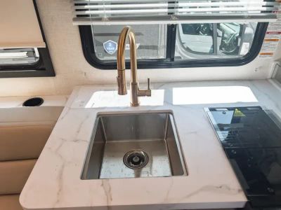 2027 Thor Motor Coach CHATEAU — photo 9 view