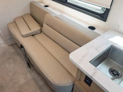 2027 Thor Motor Coach CHATEAU — photo 11 view