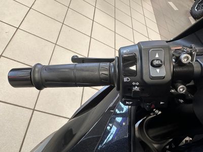 2026 Kawasaki Ninja ZX-6R - Photo 6