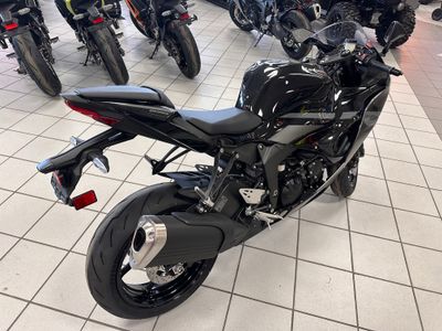 2026 Kawasaki Ninja ZX-6R - Photo 4