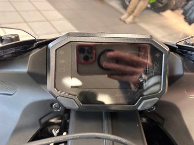 2026 Kawasaki Ninja ZX-6R - Photo 5