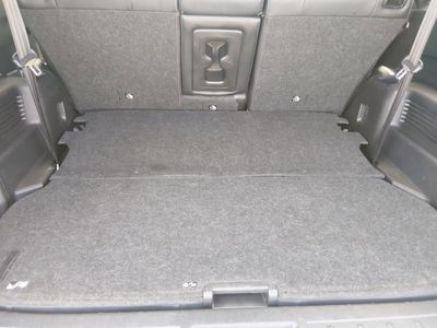 2024 Mitsubishi Outlander Plug-In Hybrid — photo 11 view