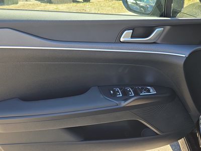 2026 Kia K5 — photo 17 view