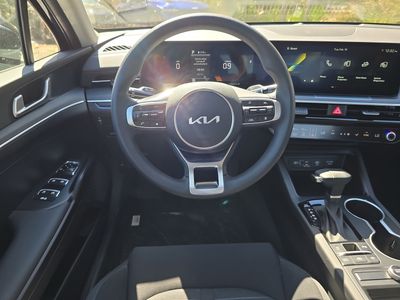 2026 Kia K5 — photo 13 view
