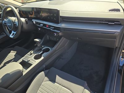 2026 Kia K5 — photo 11 view