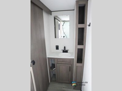 2026 Grand Design Transcend One - Photo 17
