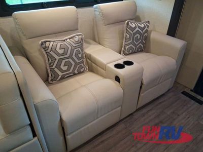 2026 Thor Motor Coach Inception - Photo 16