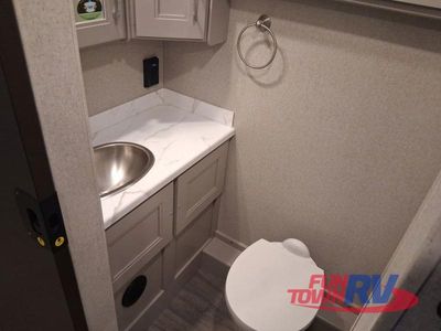2026 Thor Motor Coach Inception - Photo 24
