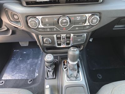 2026 Jeep Wrangler — photo 15 view