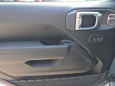 2026 Jeep Wrangler — photo 14 view