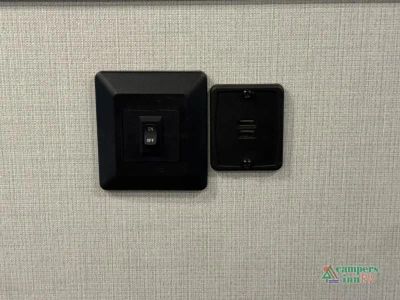 2021 CrossRoads RV Zinger — photo 21 view