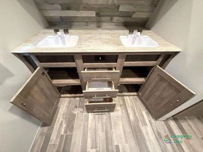 2021 CrossRoads RV Zinger — photo 39 view