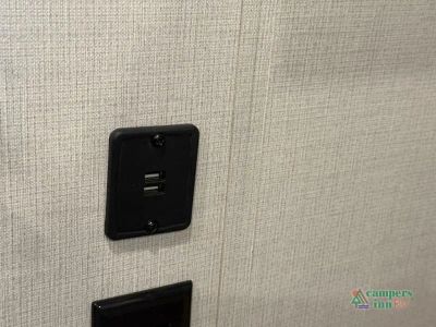 2021 CrossRoads RV Zinger — photo 31 view