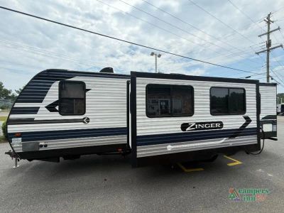 2021 CrossRoads RV Zinger — engine compartment view