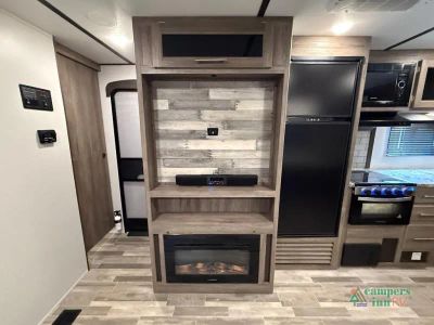 2021 CrossRoads RV Zinger — photo 14 view
