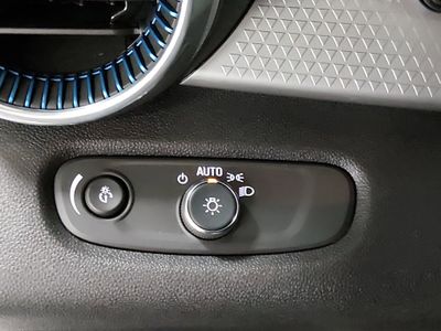 2025 Chevrolet Trax - Photo 13